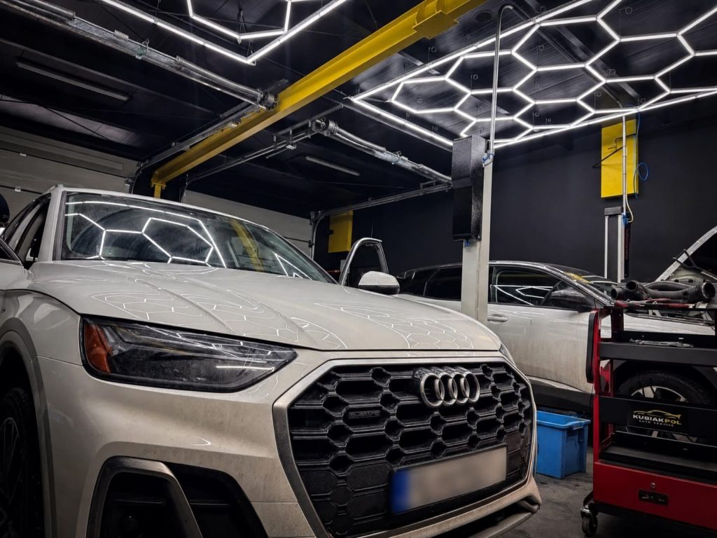 Elektryk samochodowy